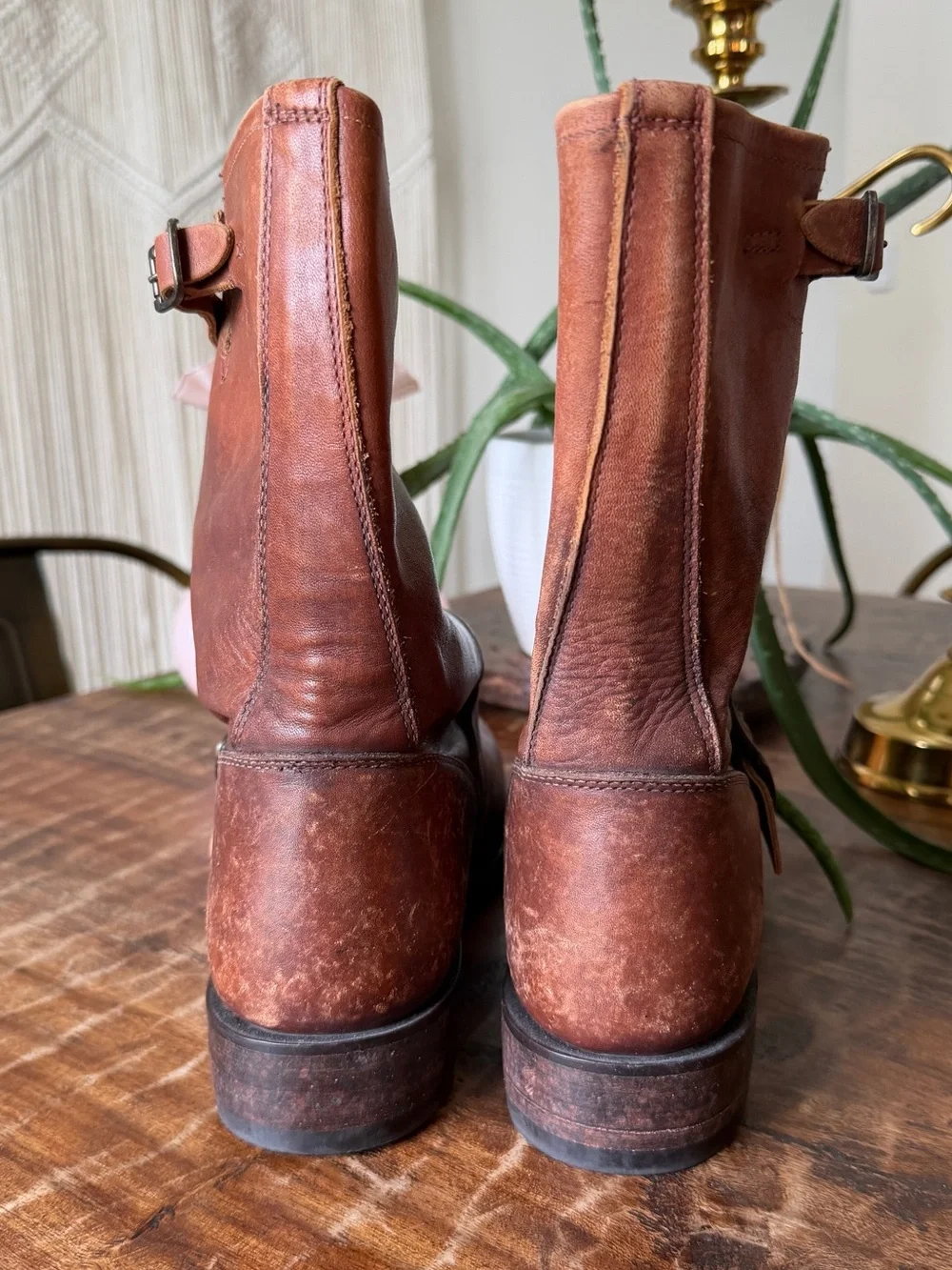 Frye Stonewashed Cognac Ombré Distressed Leather Moto Engineer Boots 8.5 - Picture 13 of 16